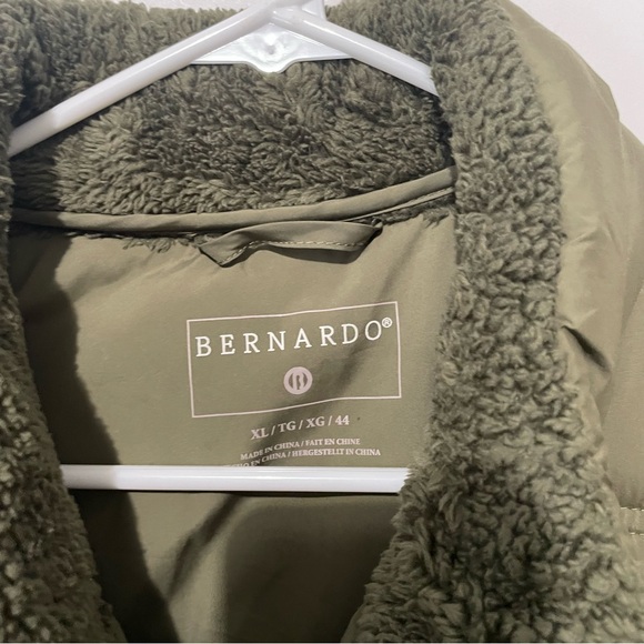 BERNARDO Sherpa Fleece Water Resistant Vest XL - Picture 3 of 7